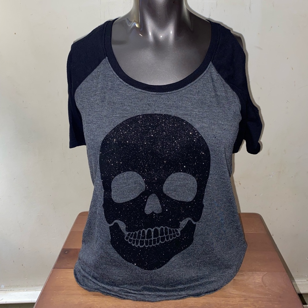 *SOLD* Glitter Skull Cold Shoulder Top Small - Picture 11 of 11